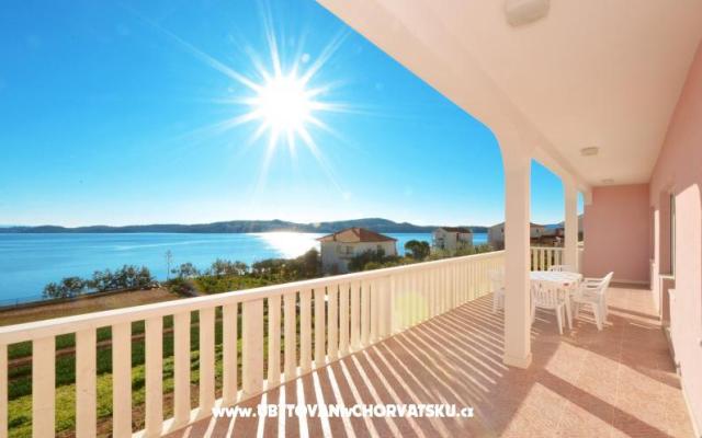 Pavko – Accommodation Trogir Kroatië