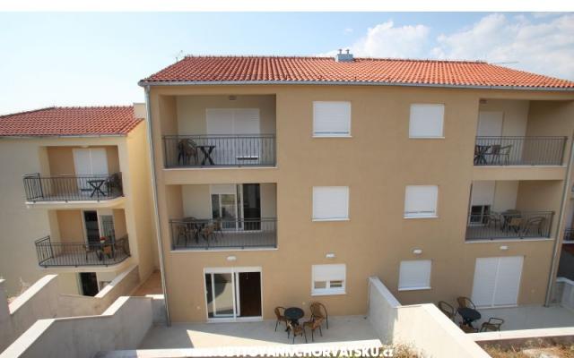 Villa IRIS – Accommodation Trogir Kroatië