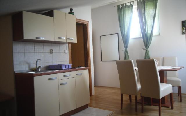 Apartments Emi – Accommodation Tucepi Kroatië