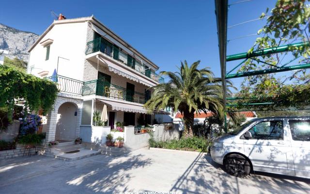 Villa Nevena – Accommodation Tucepi Kroatië