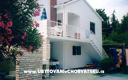 Apartments Kus – Accommodation Island of  Ugljan Kroatië