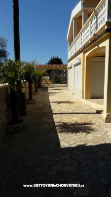 House Ugljan – Accommodation Island of  Ugljan Kroatië