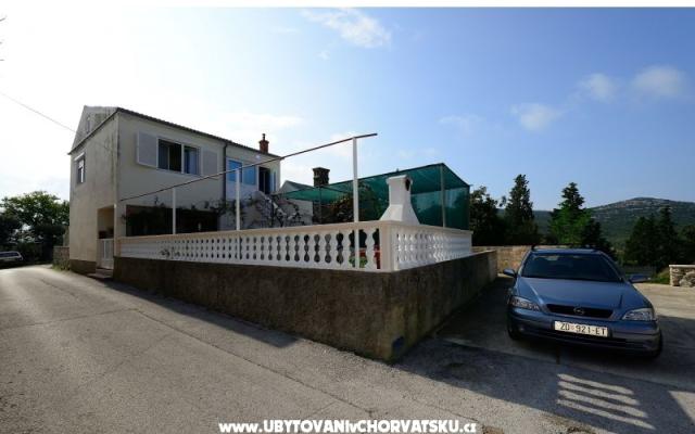 Vacation house Martin – Accommodation Island of  Ugljan Kroatië