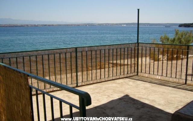 Vacation house Villa Jadran – Accommodation Island of  Ugljan Kroatië