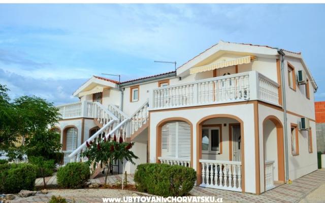 Apartments Čvangić – Accommodation Island of Vir Kroatië