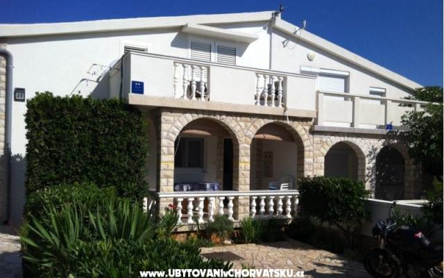 Apartment IVA - VIR – Accommodation Island of Vir Kroatië