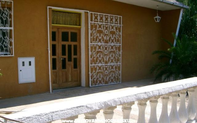 Apartments Radovic – Accommodation Island of Vir Kroatië