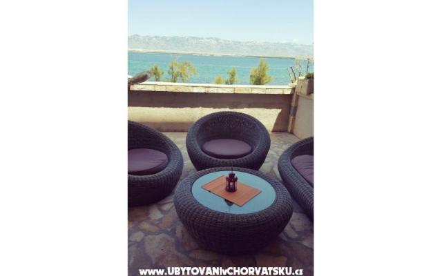 Sea View Apartments Vir – Accommodation Island of Vir Kroatië