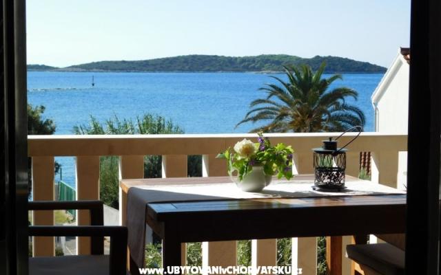 Vis - Apartments Utrobicic – Accommodation Island of Vis Kroatië
