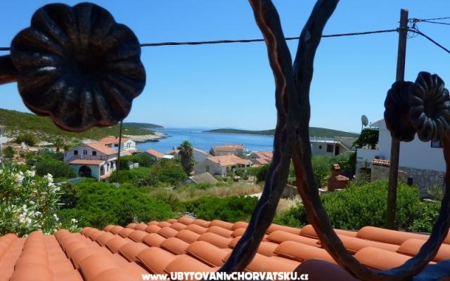 Villa Vinka*** – Accommodation Island of Vis Kroatië
