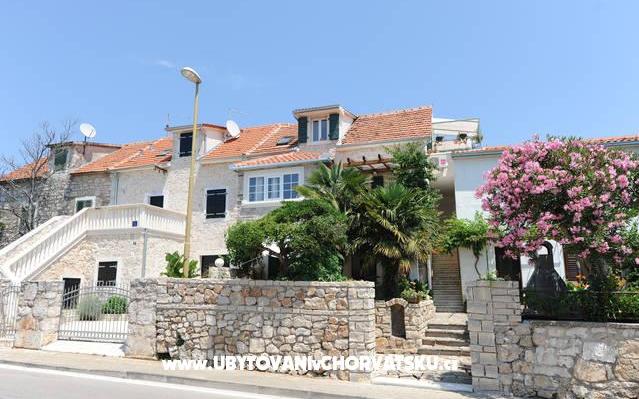 Apartment Gita -Ston House – Accommodation Vodice Kroatië