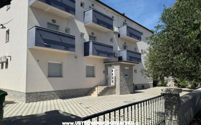 Apartment Lena – Accommodation Vodice Kroatië