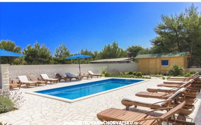 Villa Royal***** – Accommodation Vodice Kroatië