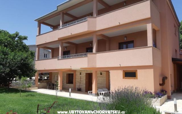 Apartments Bura – Accommodation Zadar Kroatië