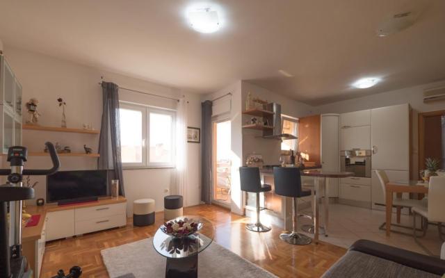 Apartment Carmen – Accommodation Zadar Kroatië