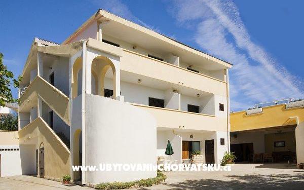 Apartment House Rtina – Accommodation Zadar Kroatië