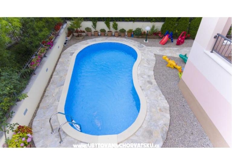 Apartments Jelena i Bojka – photo 16