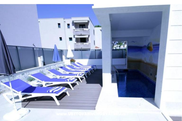 Apartments Neda Promajna – photo 3
