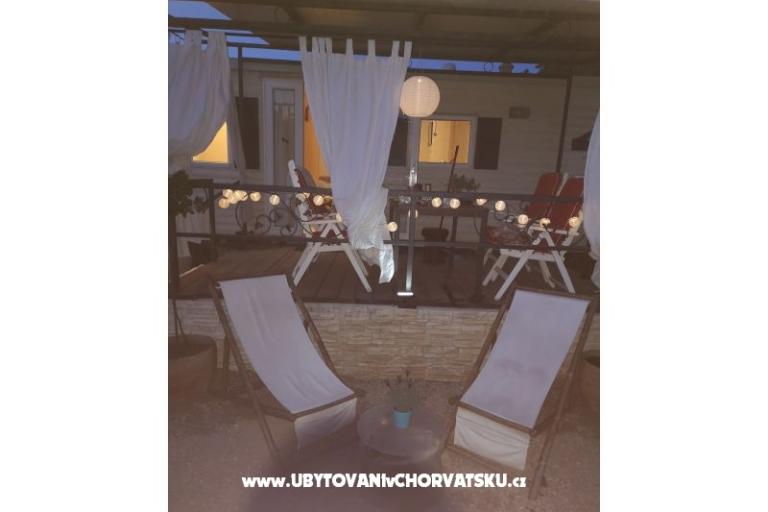 Mobile House Maroon – photo 2
