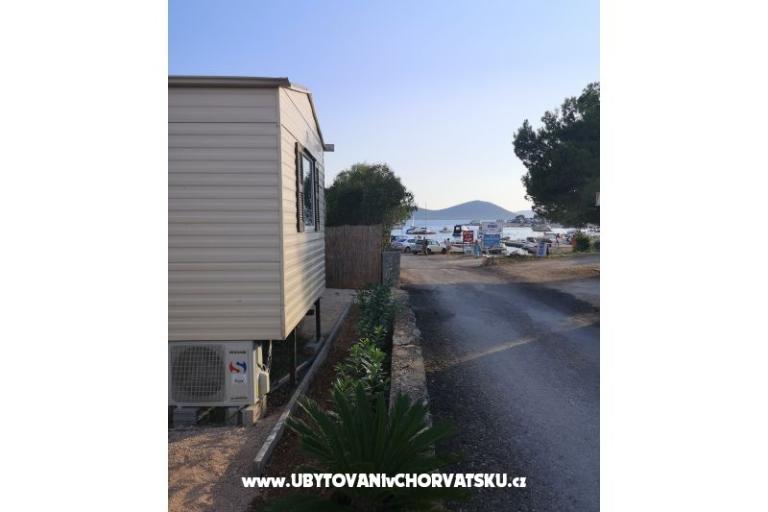 Mobile House Maroon – photo 5