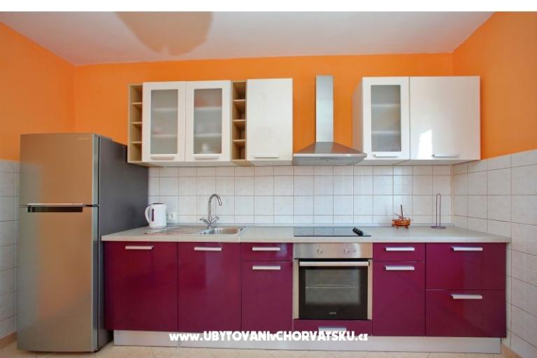 Apartment and pool Nika – photo 4