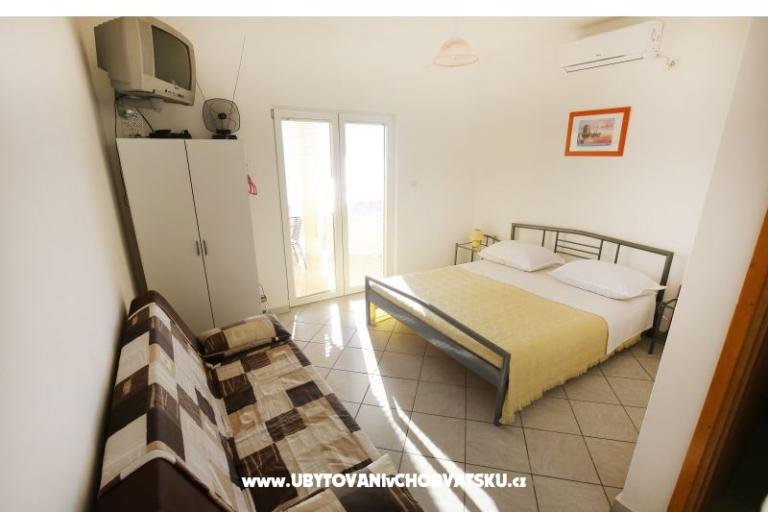 Apartments First row to the sea – photo 12