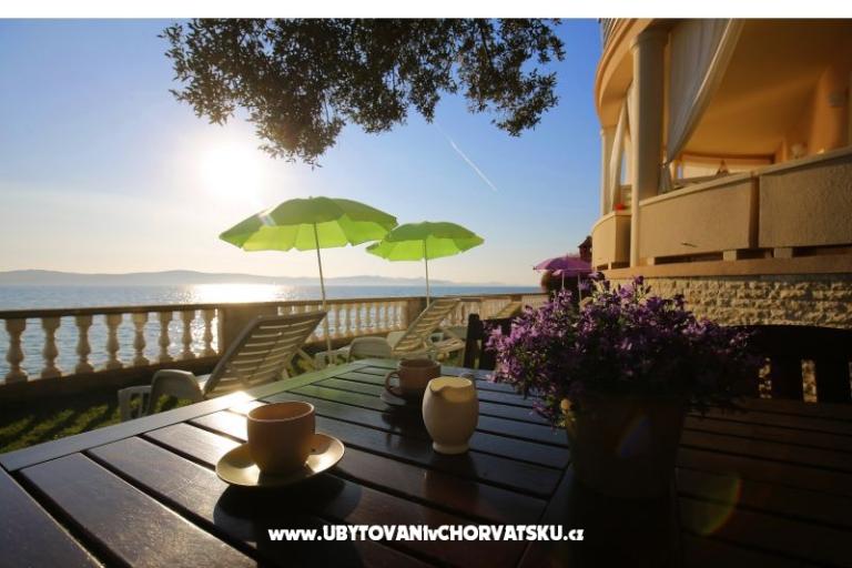Apartments First row to the sea – photo 5