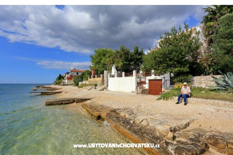 Apartments Mikulandra on the beach – photo 3