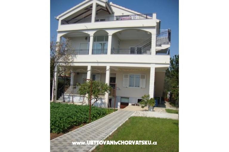 Ana-Maria – photo 5