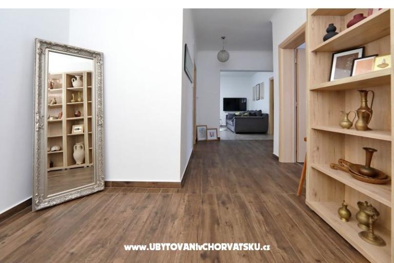 Bella's Home – photo 12