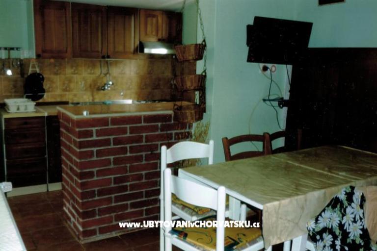 Apartments Kvarantan i Karabatić  – photo 10