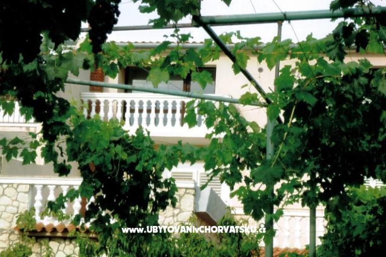 Apartments Kvarantan i Karabatić  – photo 16