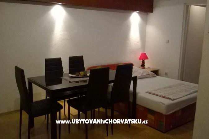 D-T  – photo 3