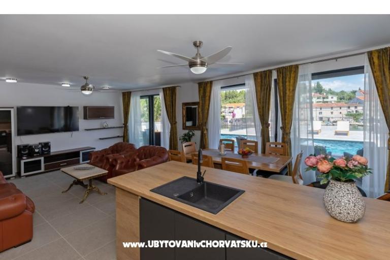 Villa Rep Blace – photo 34