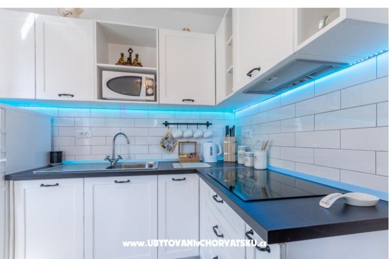 Apartment Toni Milna  – photo 10