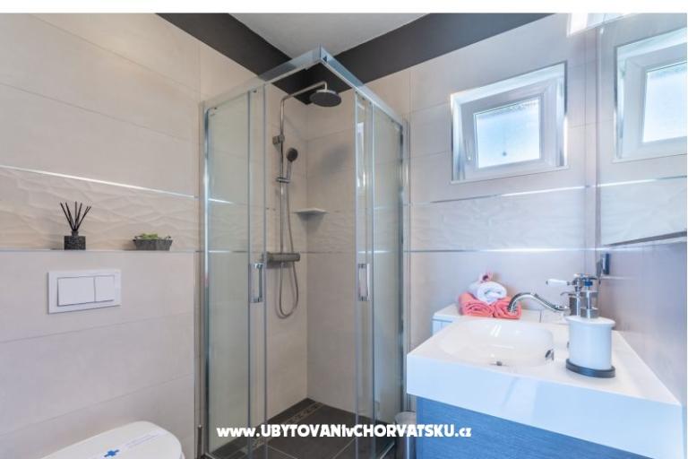 Apartment Toni Milna  – photo 6