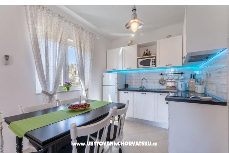 Apartment Toni Milna  – photo 9