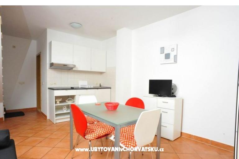 Apartments Bera, Julie i Edi – photo 14