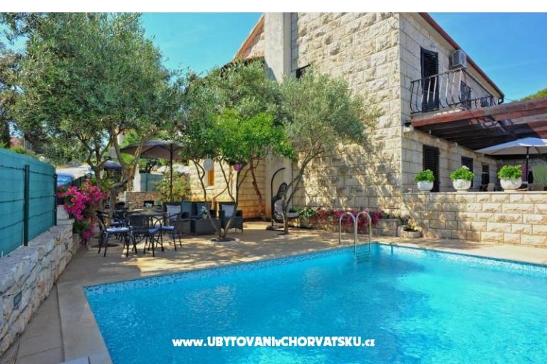 Apartments Bera, Julie i Edi – photo 3