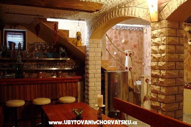 Apartments Villa Niko Bol – photo 16