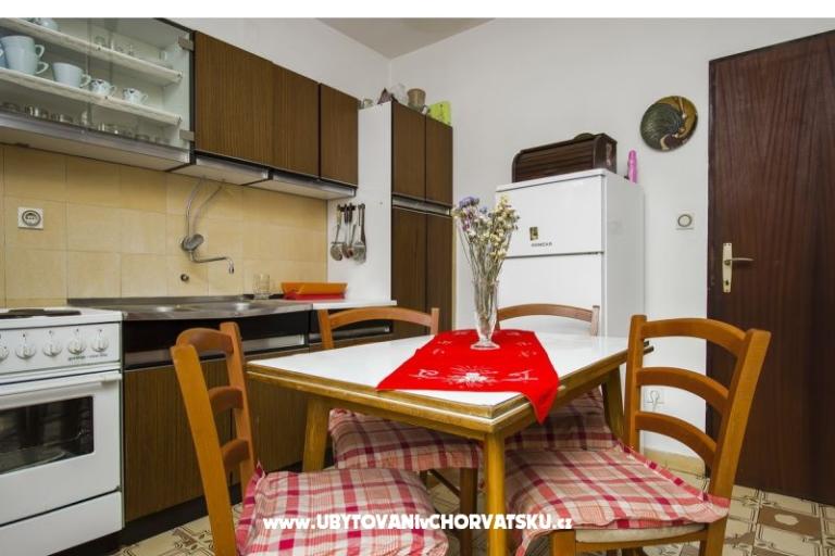 Supetar, Island Brač – photo 12