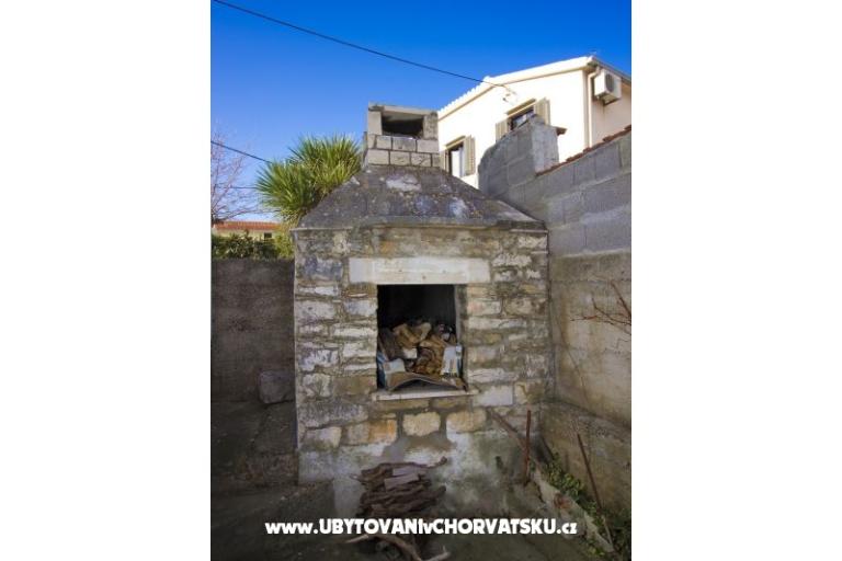 Supetar, Island Brač – photo 14