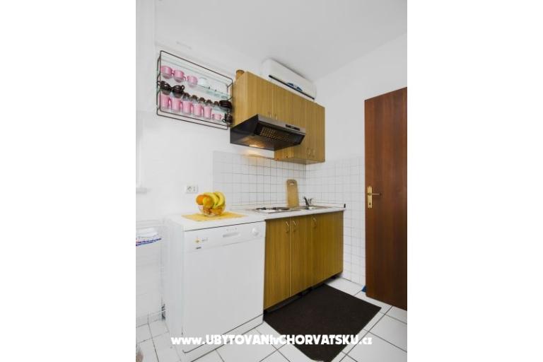 Supetar, Island Brač – photo 17