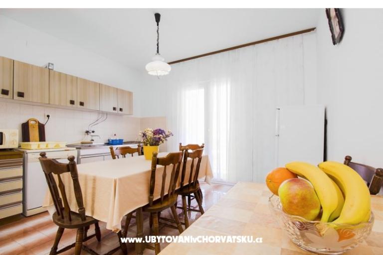 Supetar, Island Brač – photo 9