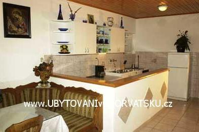 Apartments Hrvoje Brela – photo 4