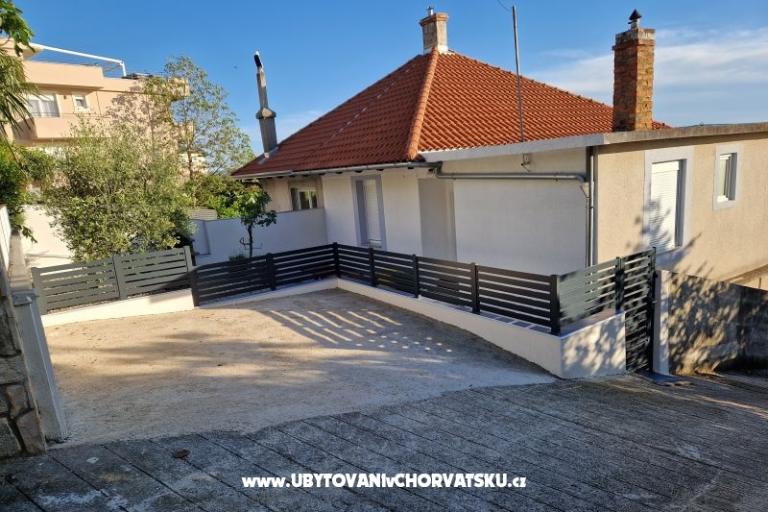 Apartment Elena – photo 2
