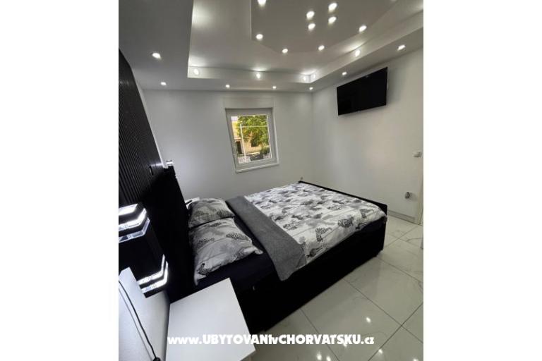 Delux apartment, heated pool – photo 15