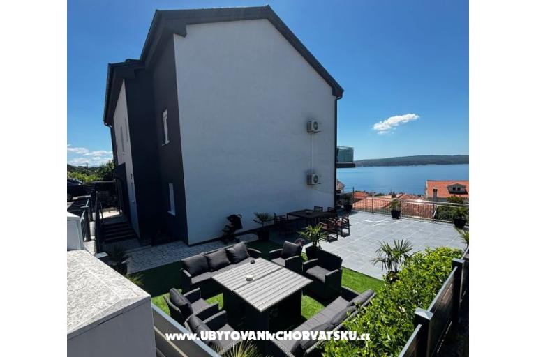 Delux apartment, heated pool – photo 3