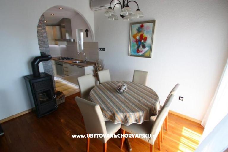 House  Mihaela – photo 4