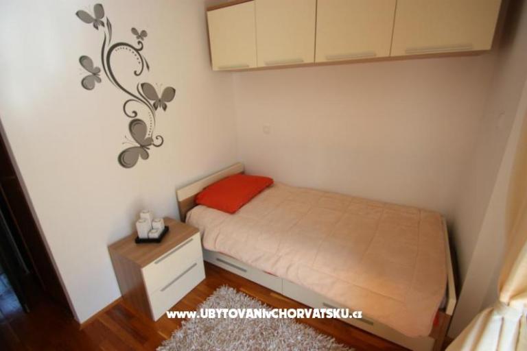 House  Mihaela – photo 8